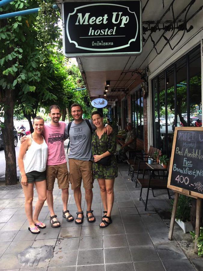 Meet Up Hostel Bangkok Dış mekan fotoğraf